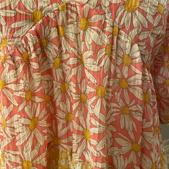 NWOT V-Neck, Puff Elbow Sleeves, Ditzy Floral Print Dress, Small. - Picture 4 of 7